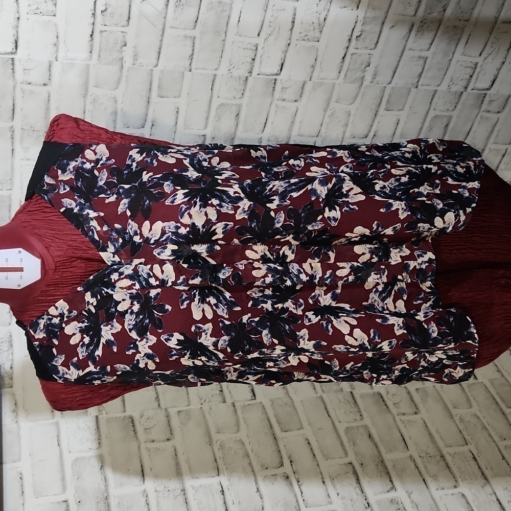 Simply Vera Wang SZ L Dressy Tank